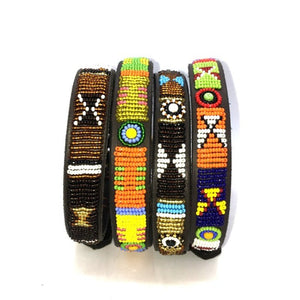 Medium breed beaded leather Dog Collars - Neck size 15"-17" (38-44cm) 3/4" (2cm) wide - Click to select colour