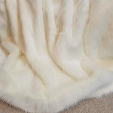 Load image into Gallery viewer, Faux Fur Throws