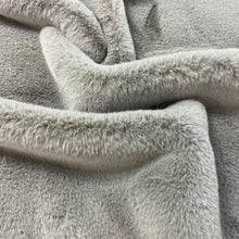 Load image into Gallery viewer, Faux Fur Throws